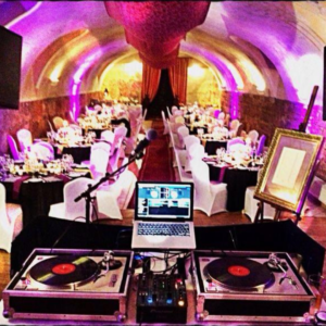 DJ Service Partner Hochzeit im Schloss